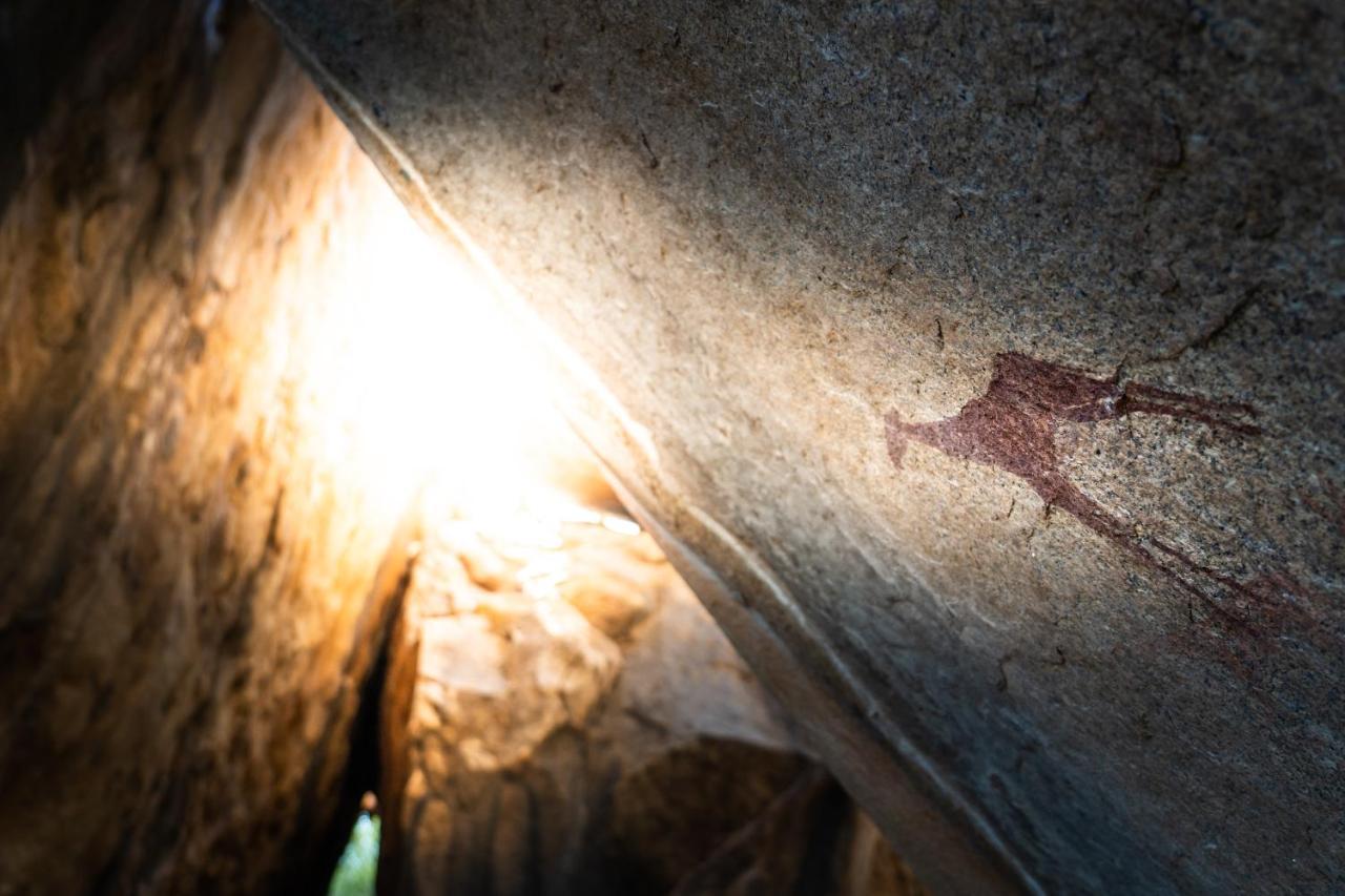 Ai Aiba - The Rock Painting Lodge Omaruru Bagian luar foto