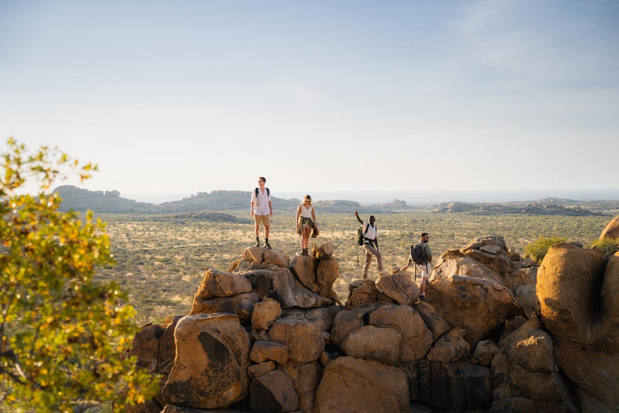 Ai Aiba - The Rock Painting Lodge Omaruru Bagian luar foto