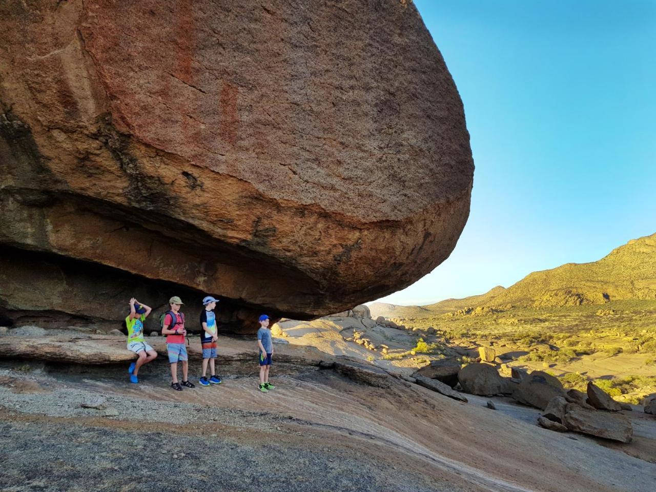 Ai Aiba - The Rock Painting Lodge Omaruru Bagian luar foto
